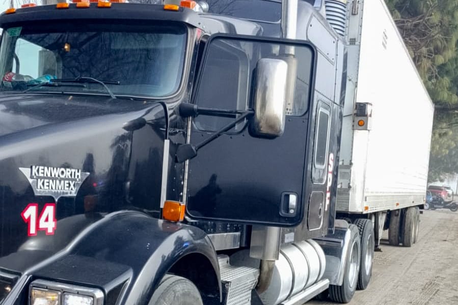 Policía Municipal de Huamantla frustra robo de un tráiler y recupera otro más